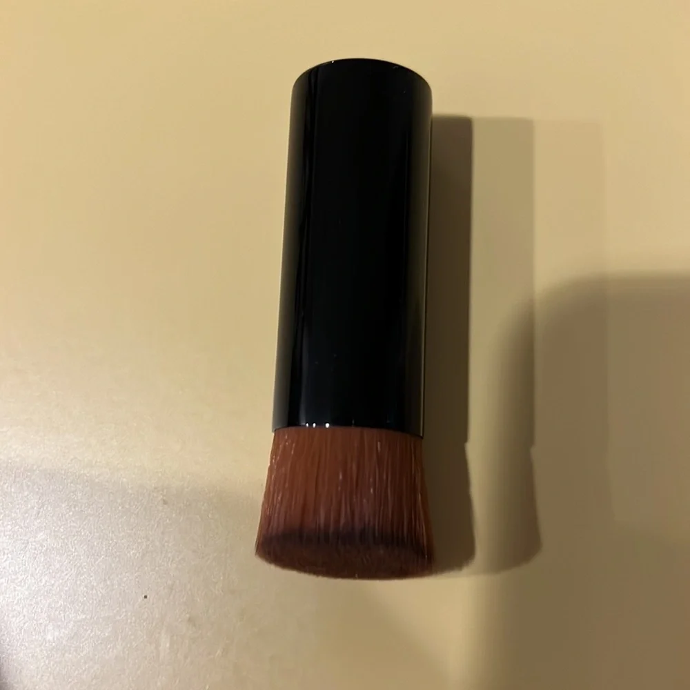 CHANEL this brush